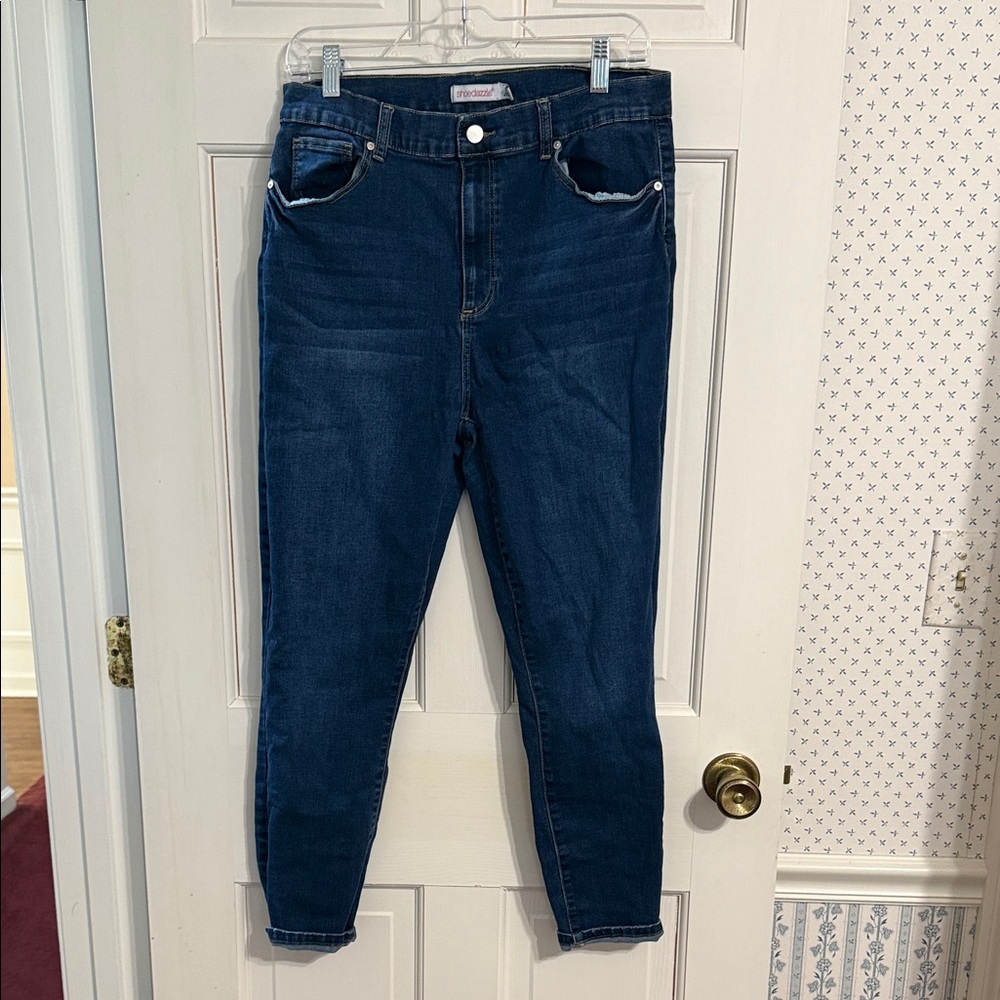 Shoe Dazzle Dark Blue Skinny Jeans